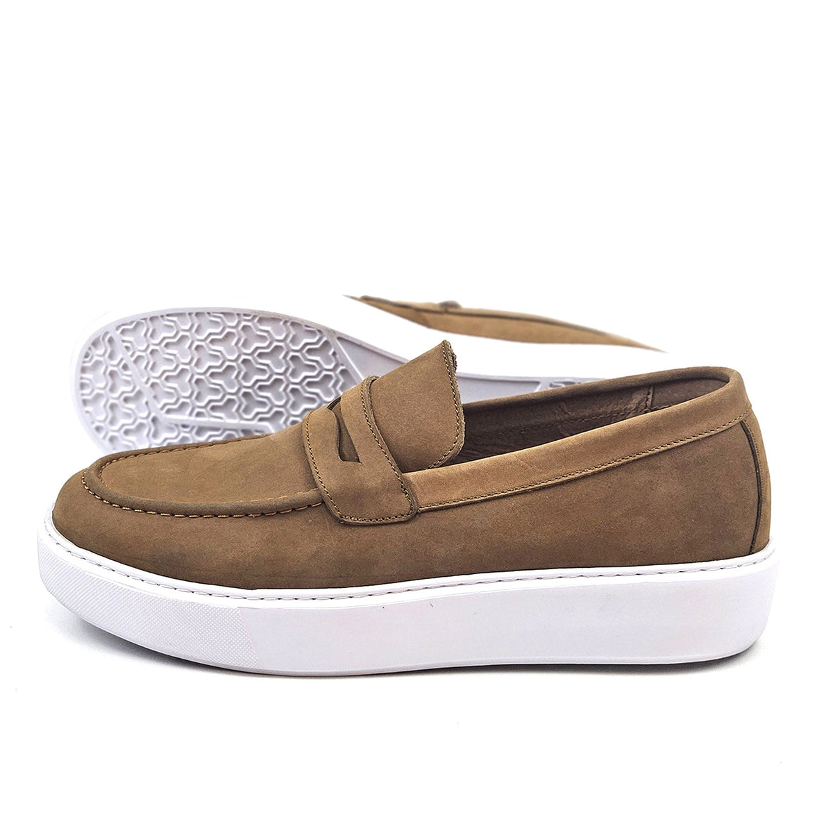 0221 Chaussure Sneaker Homme en cuir  tabac nubuck
