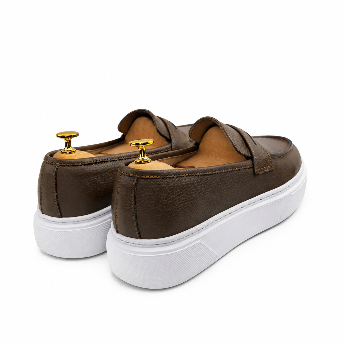 054 chaussure homme confort en cuir marron caramel