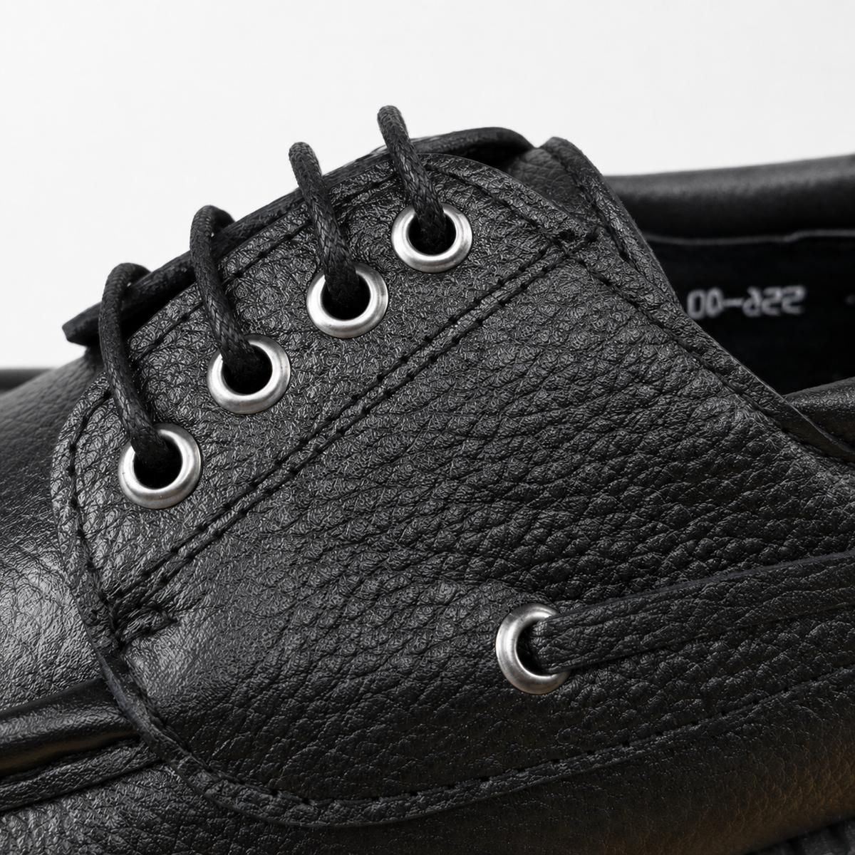 0556 chaussure Richelieu homme en cuir noir