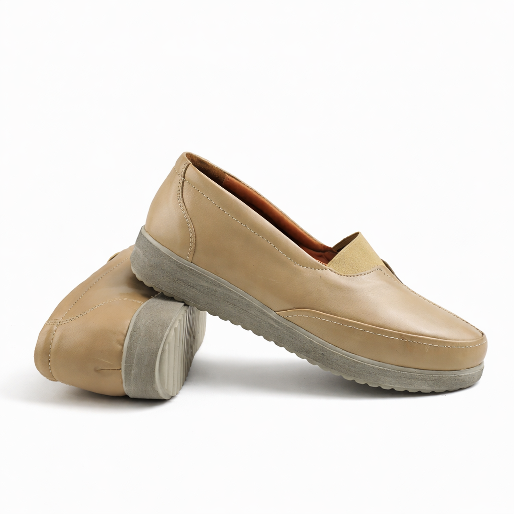 0148 chauusre en cuir biege femme