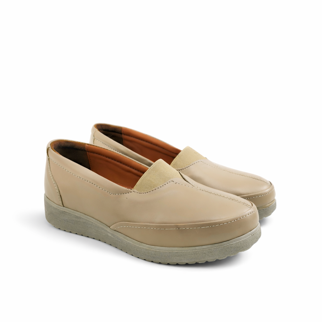 0148 chauusre en cuir biege femme