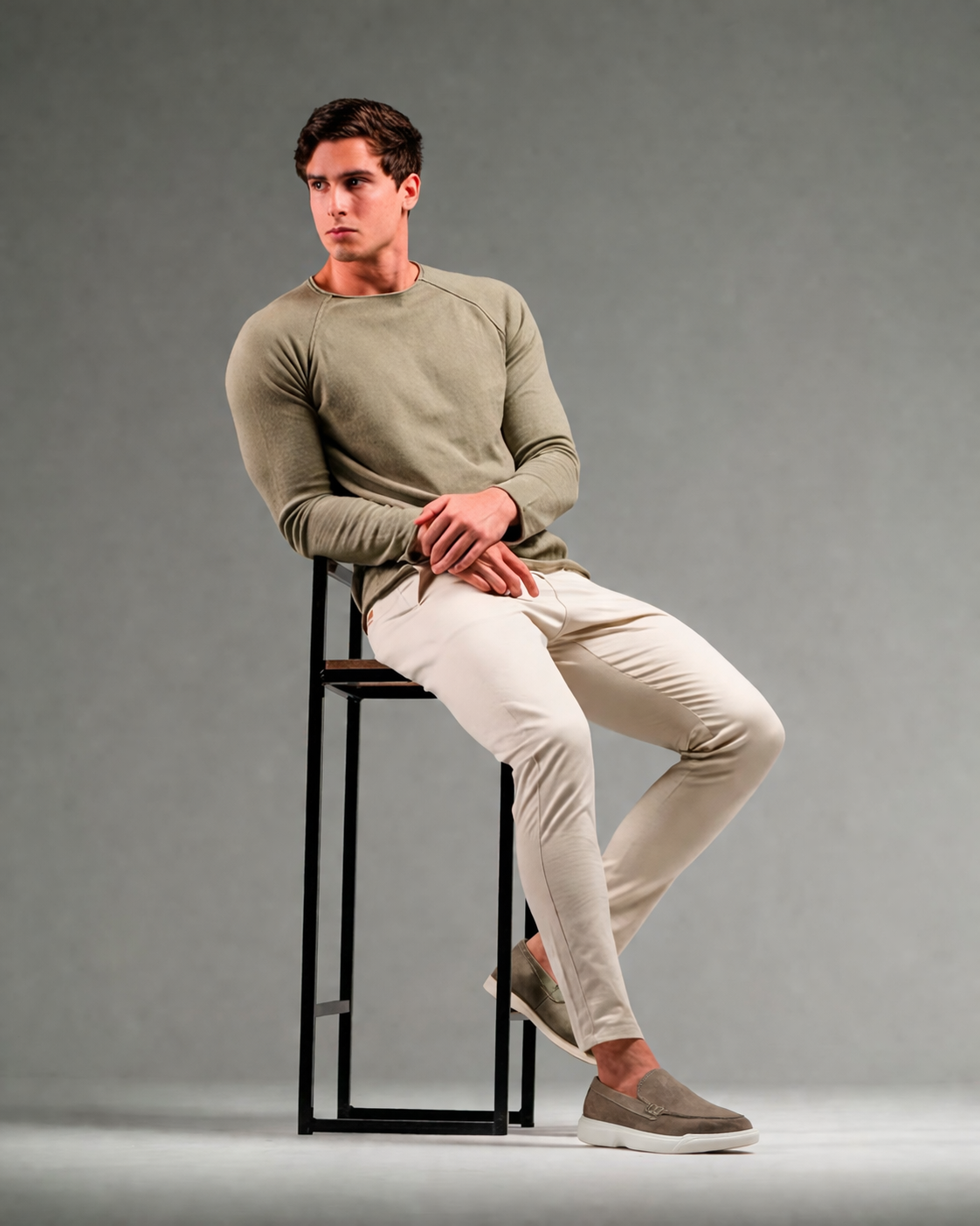 0147 chaussure mocassin  homme en cuir gris