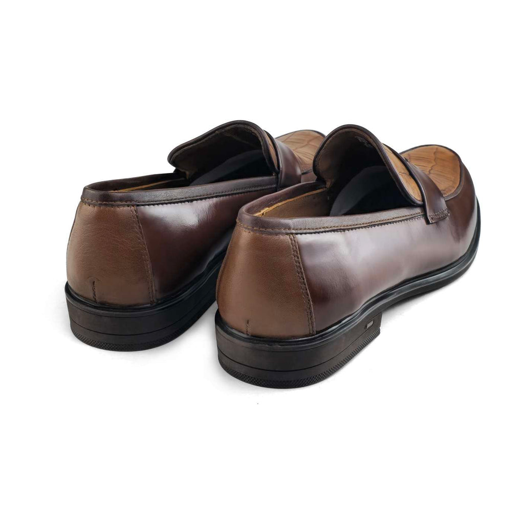 0144 Chaussure Sneaker Homme en cuir marron